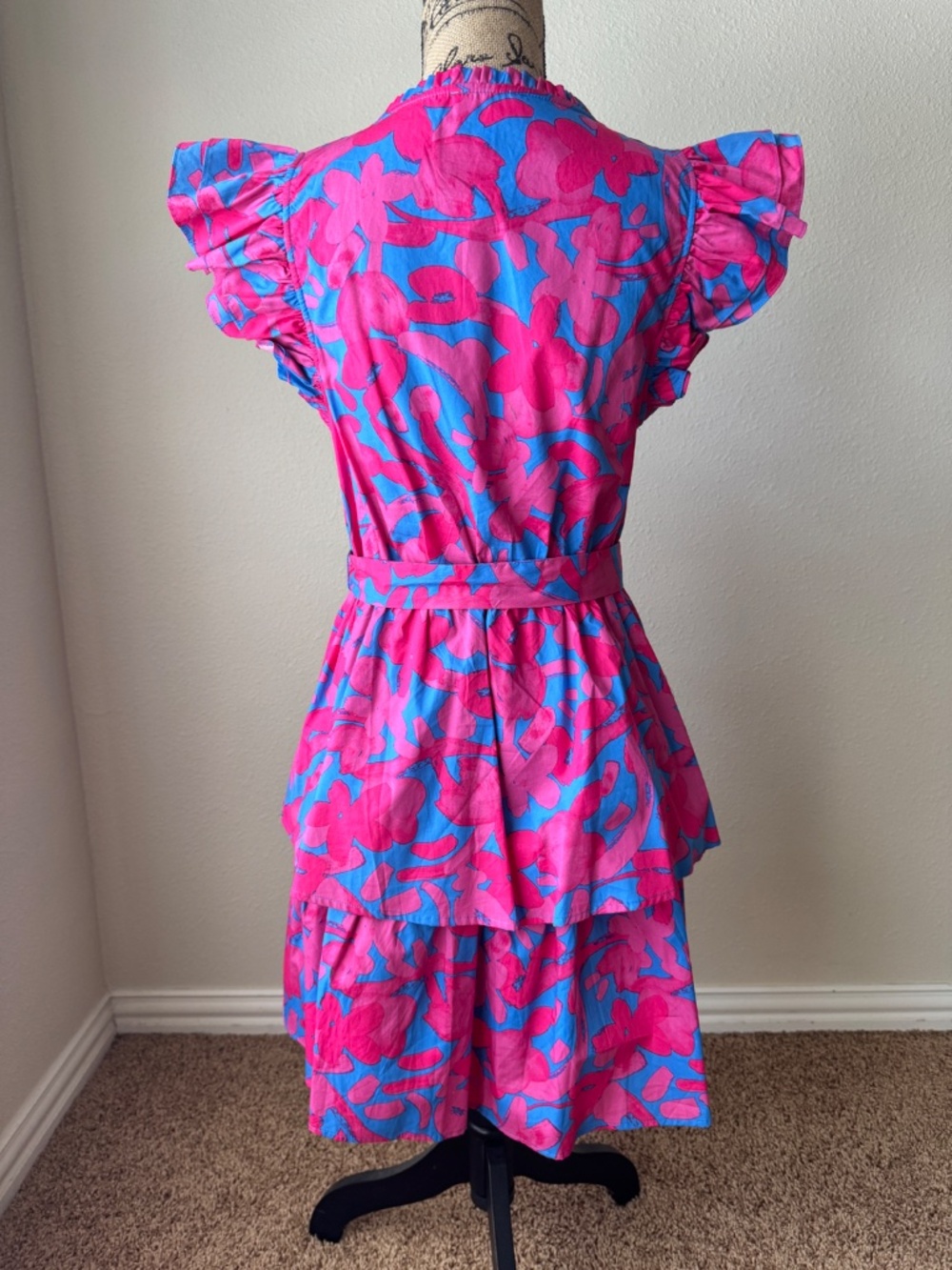 Avara Pink and Blue Dress size S - Picture 3 of 6